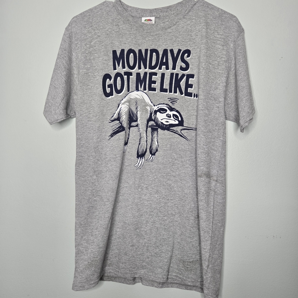 Fruit of the Loom Gray Sloth "Mondays Got Me Like" Graphic T-Shirt M